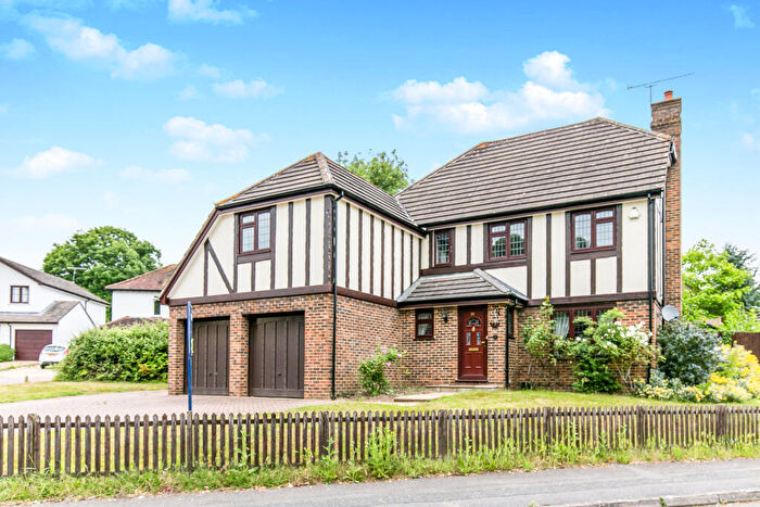 5 Bedroom Detached House To Rent In Kerris Way, Earley, Reading, RG6