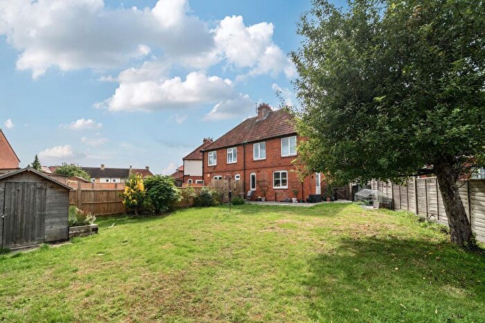 3 Bedroom Semi-Detached House For Sale In Caen Hill Gardens, Devizes, SN10