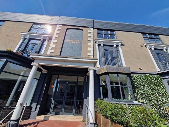 2 Bedroom Flat To Rent In Walter Road, Swansea, SA1