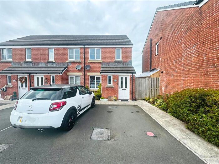 2 Bedroom End Of Terrace House For Sale In Clos Y Nant, Carway, Kidwelly, SA17