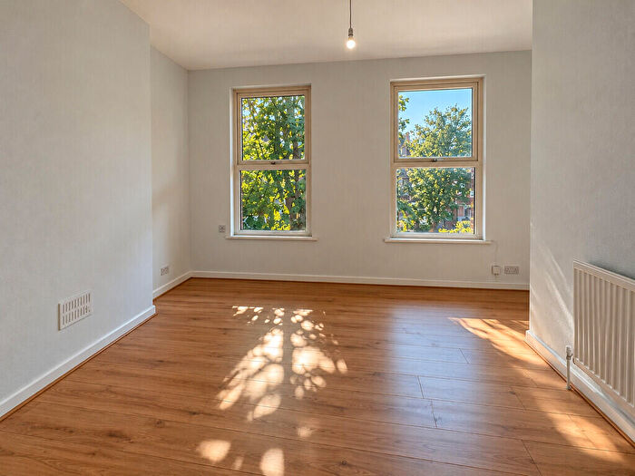 1 Bedroom Flat To Rent In Holloway Road, London, N7