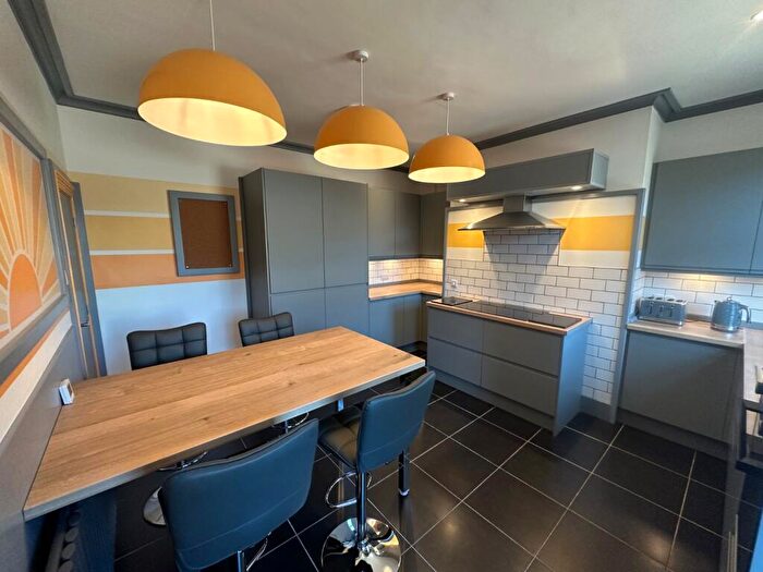 1 Bedroom End Of Terrace House To Rent In Belton Street, Huddersfield, HD5