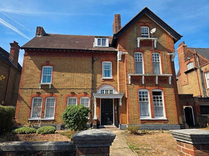 1 Bedroom Flat For Sale In College Park Close, Lewisham, London, SE13