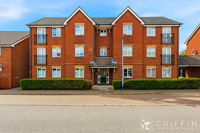 2 Bedroom Flat For Sale In Hill House Drive, Chadwell St. Mary, Grays, RM16