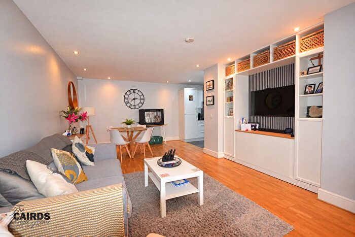 2 Bedroom Flat To Rent In Reigate Road, Epsom, Surrey, KT17