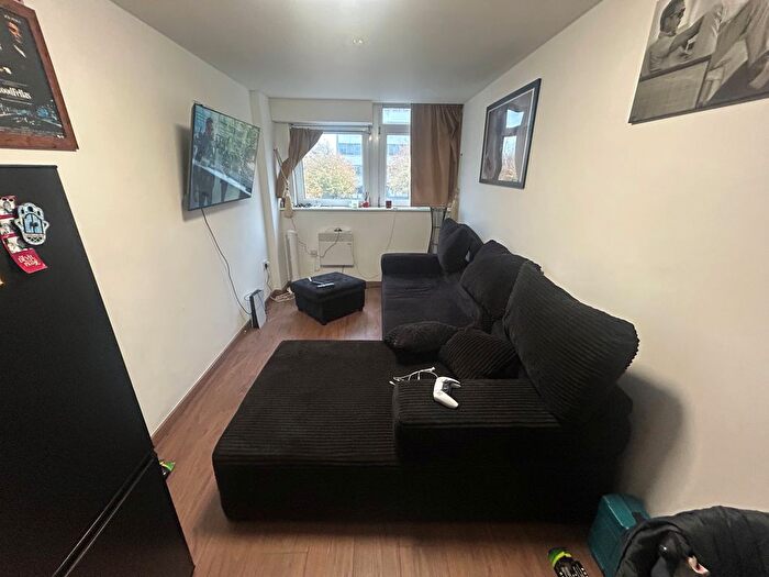 2 Bedroom Flat To Rent In Trinity Road, Bootle, L20