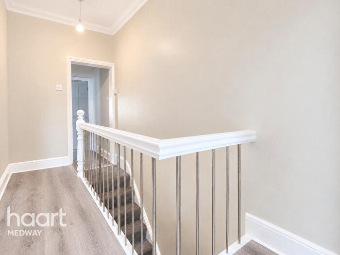 1 Bedroom Apartment To Rent In Balmoral Road, Gillingham, ME7