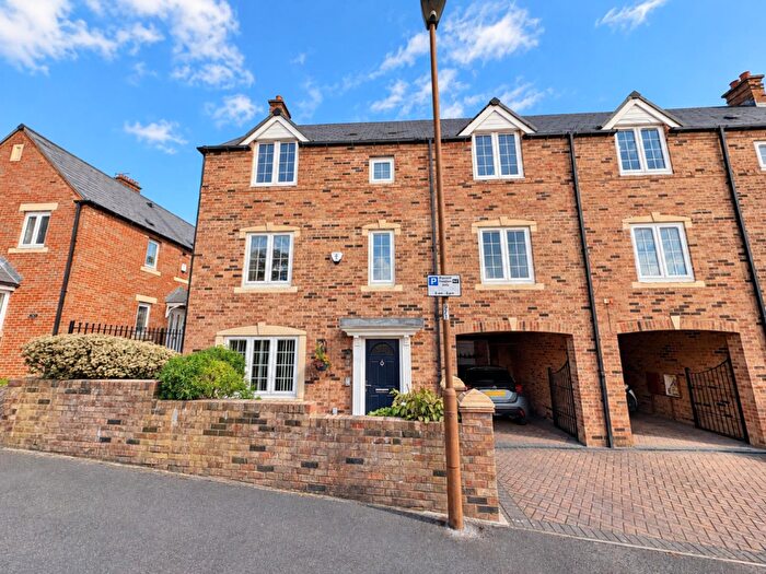 4 Bedroom Semi-Detached House For Sale In Boste Crescent, North End, Durham, DH1
