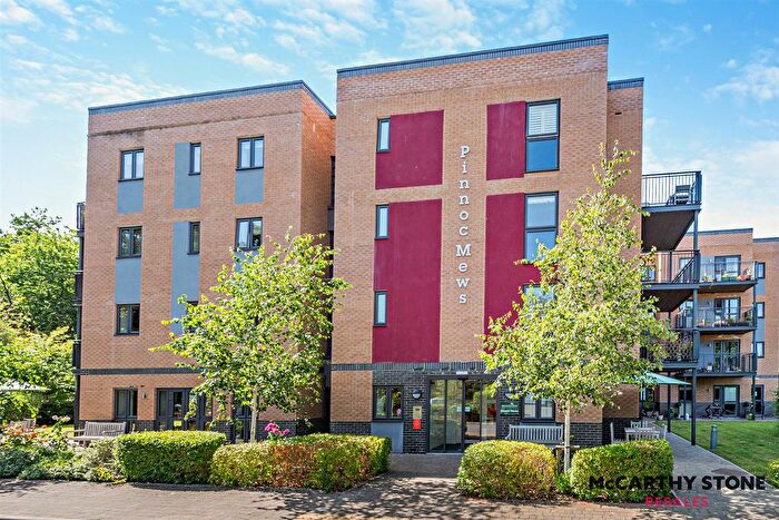 2 Bedroom Flat For Sale In Pinnoc Mews Bakers Way, Exeter, Devon, EX4