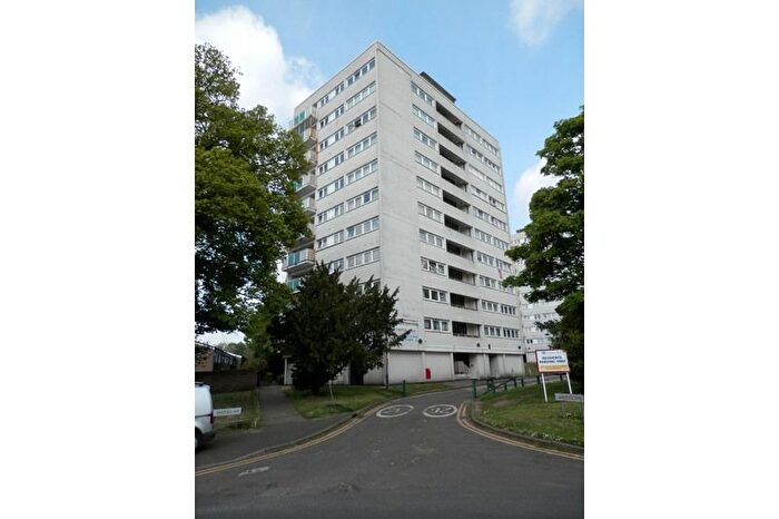 2 Bedroom Flat To Rent In Bantock Way, Harborne, Birmingham, B17