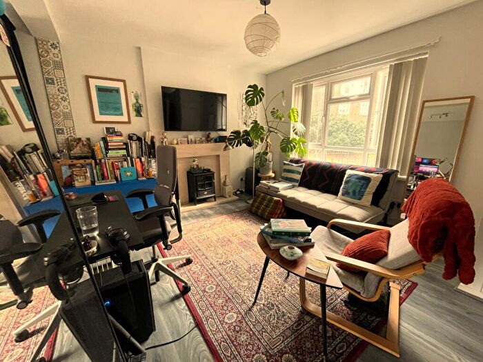 Studio To Rent In Athenaeum Court, Highbury New Park, Islington, London, N5