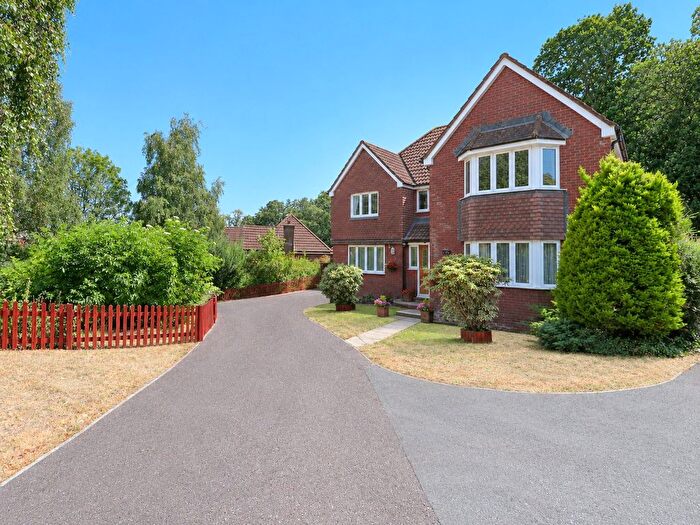 5 Bedroom Detached House For Sale In Rowe Close, Bideford, Devon, EX39