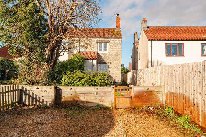 2 Bedroom Cottage For Sale In Conygre Road, Filton, Bristol, BS34