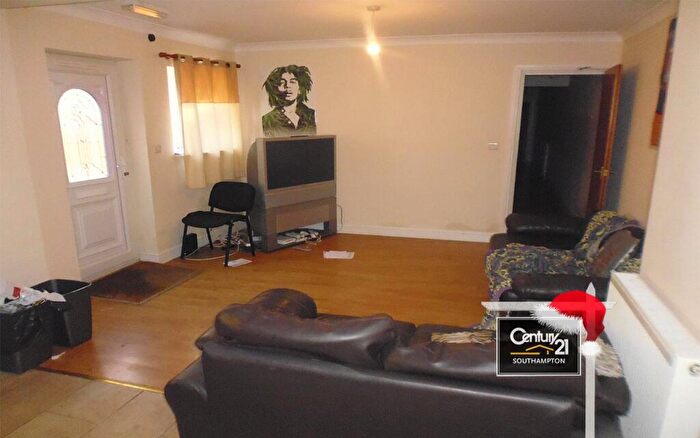 4 Bedroom Flat To Rent In |Ref: |, Lodge Road, Southampton, SO14