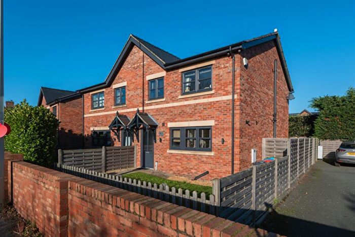 3 Bedroom Semi-Detached House For Sale In Tarporley Road, Duddon, CW6