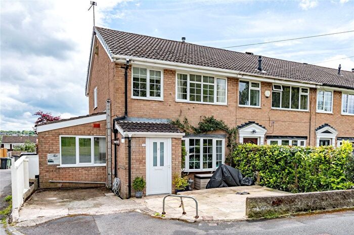 3 Bedroom End Of Terrace House For Sale In Woodlea Mount, Yeadon, Leeds, West Yorkshire, LS19