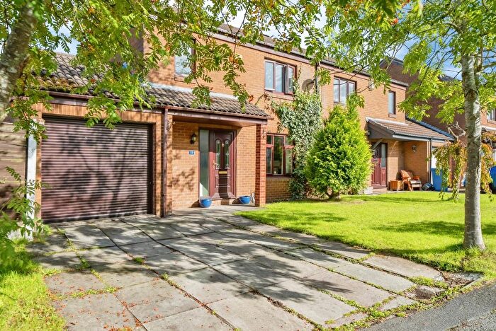 3 Bedroom Semi-Detached House For Sale In Deanwater Close, Warrington, Cheshire, WA3