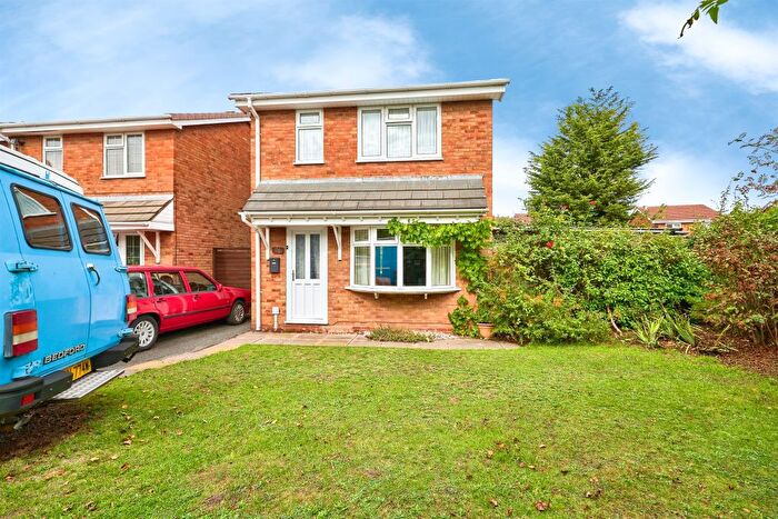 3 Bedroom Detached House For Sale In Hathaway Close, Willenhall, WV13