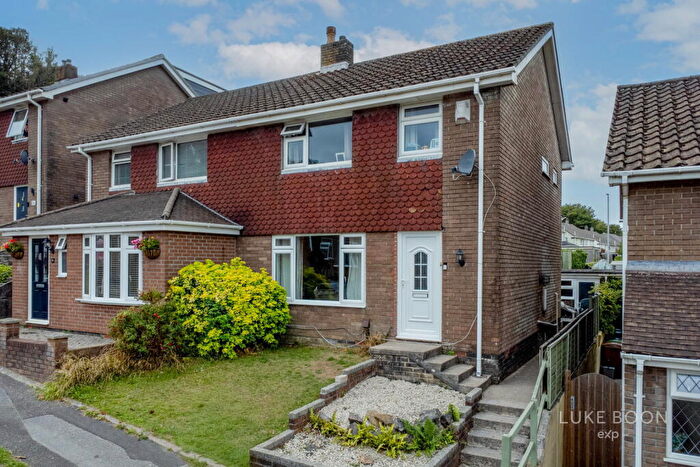 3 Bedroom Semi-Detached House For Sale In Cherry Park, Plympton, PL7