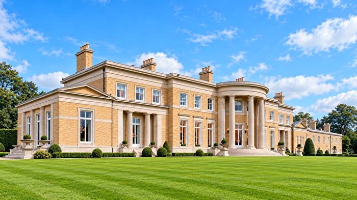 11 Bedroom Detached House For Sale In Holwood Estate, Keston, Kent, BR2