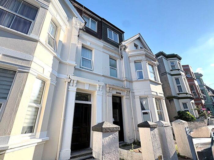 1 Bedroom Flat To Rent In Pevensey Road, Eastbourne, BN22