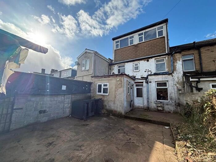 4 Bedroom Terraced House For Sale In Lower Rushton Road, Bradford, BD3