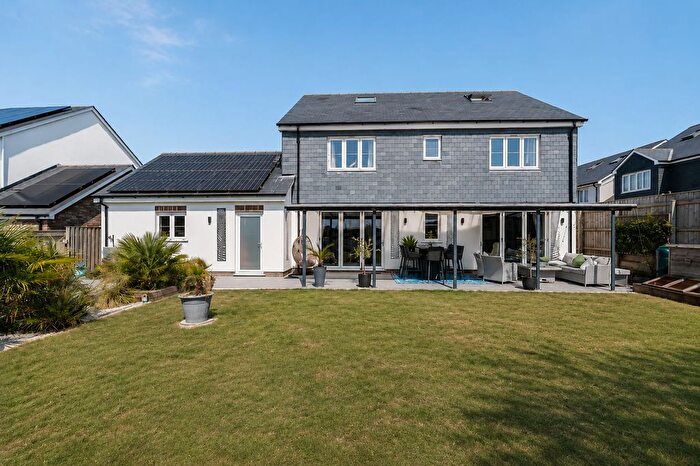 5 Bedroom Detached House For Sale In Trethurffe Meadows, Ladock, TR2