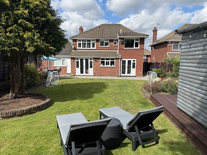4 Bedroom Detached House For Sale In Ashdown Avenue, Woodley, SK6