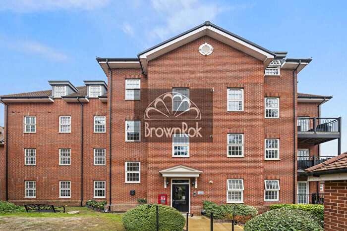 1 Bedroom Apartment For Sale In Collison Avenue, Arkley, Barnet, EN5