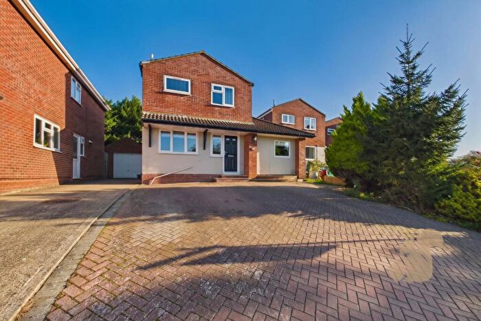 3 Bedroom Detached House For Sale In Parkwood Drive, Sudbury, CO10
