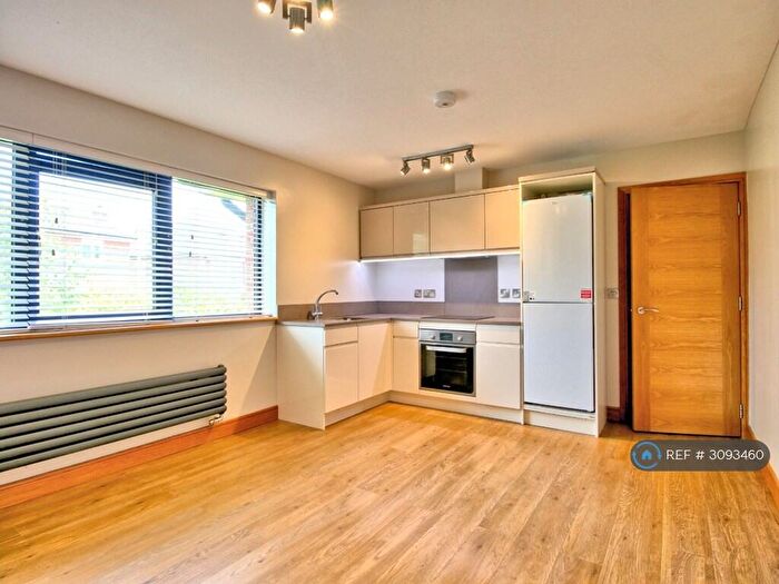 2 Bedroom Flat To Rent In The Hamptons, Fordingbridge, SP6