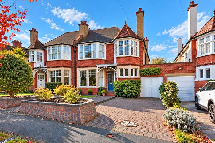 5 Bedroom Semi-Detached House For Sale In Landseer Road, Cheam, SM1
