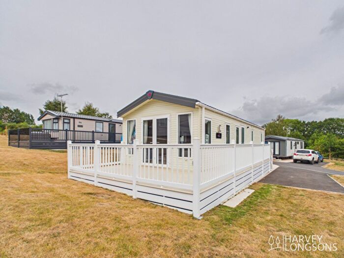 2 Bedroom Mobile/park Home For Sale In Stanford Bishop, Worcester, WR6