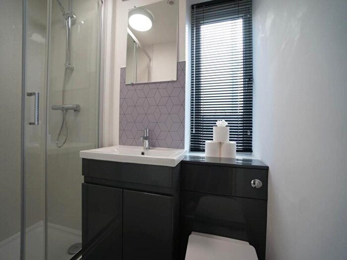 1 Bedroom Apartment To Rent In Farrar Road, Bangor, LL57
