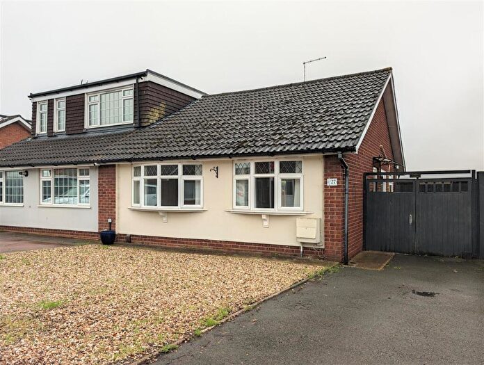 2 Bedroom Semi-Detached Bungalow For Sale In Glencairn Avenue, Tuffley, Gloucester, GL4