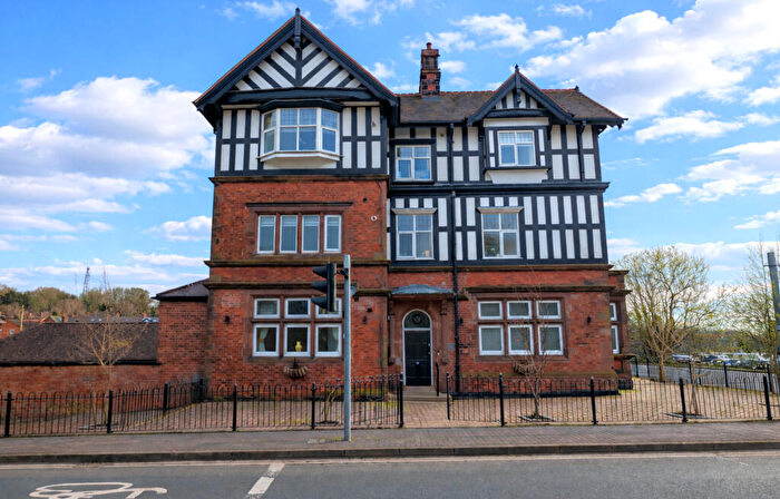 2 Bedroom Flat For Sale In Station Road, Ashbourne, DE6