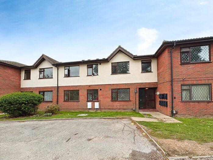 2 Bedroom Flat To Rent In Lonsdale Road, Southend-On-Sea, SS2