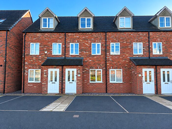 3 Bedroom Terraced House To Rent In Cammidge Way, Doncaster, DN4