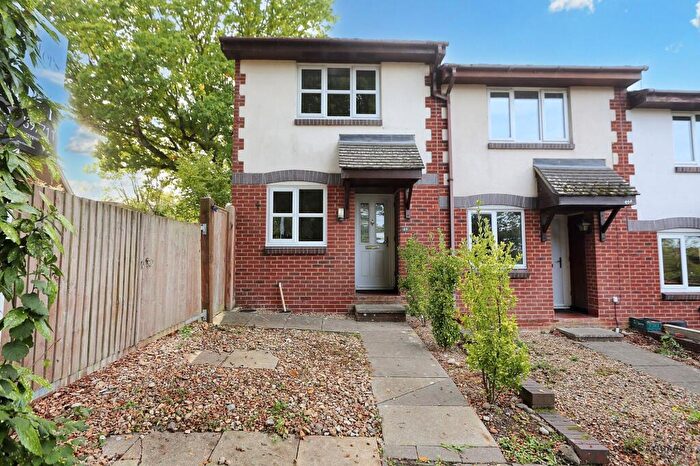 2 Bedroom End Of Terrace House To Rent In Provene Gardens, Waltham Chase, SO32