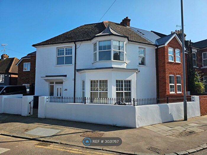 3 Bedroom Maisonette To Rent In Grange Road, Ramsgate, CT11
