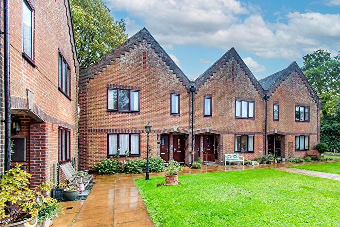 2 Bedroom Flat For Sale In Rosemary Lane, Flimwell, Wadhurst, TN5