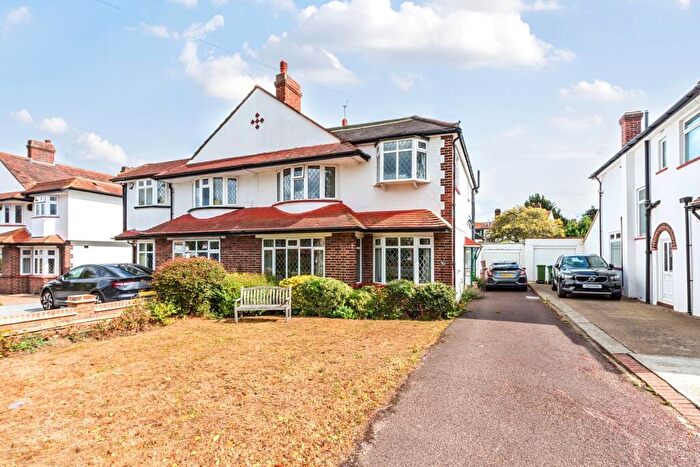 5 Bedroom Semi-Detached House For Sale In Willersley Avenue, Sidcup, DA15