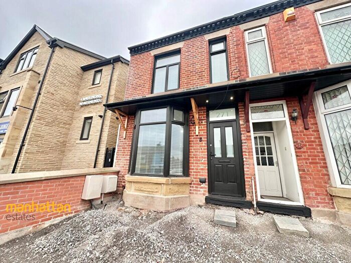 4 Bedroom End Of Terrace House To Rent In Halliwell Road, Halliwell, Bolton, BL1