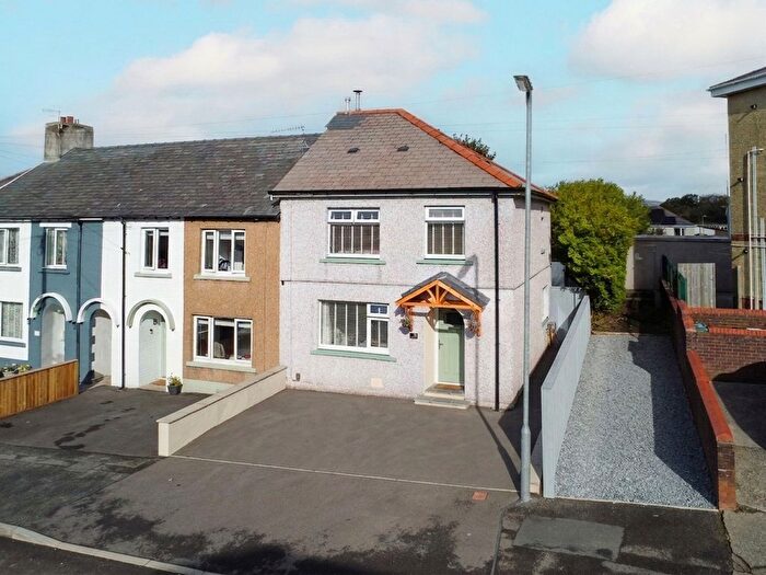 3 Bedroom End Of Terrace House For Sale In Pine Grove, Neath, SA11