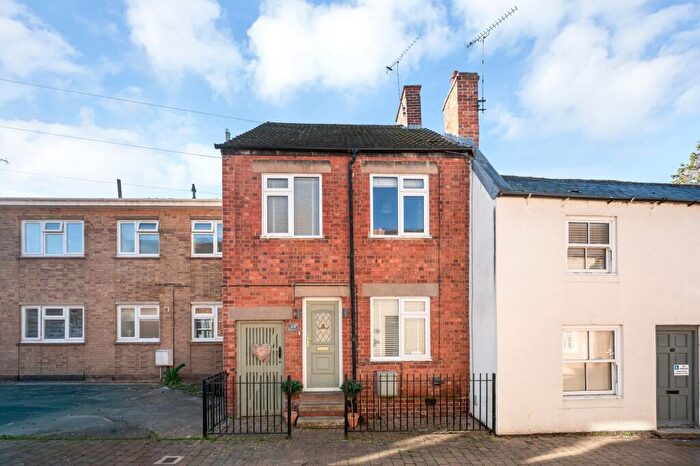 2 Bedroom Terraced House For Sale In Deans Street, Oakham, LE15
