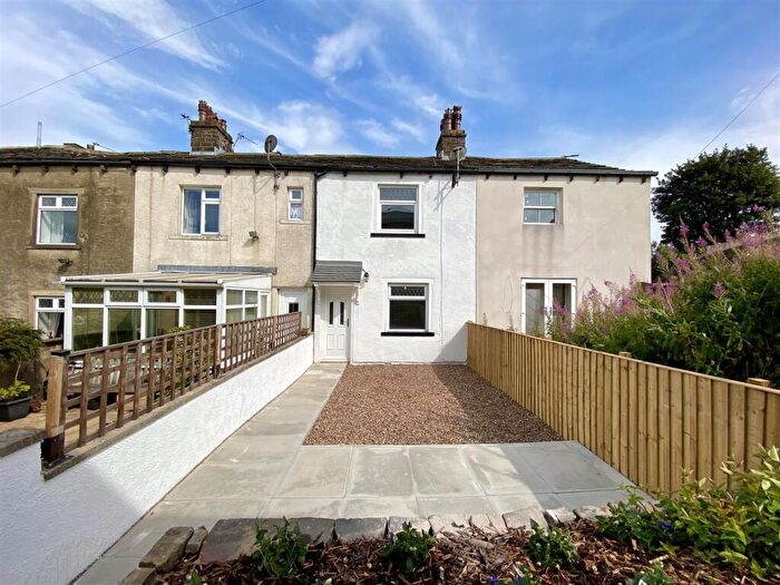 2 Bedroom Terraced House For Sale In Broadley Lathe, Mount Tabor, Halifax, HX2