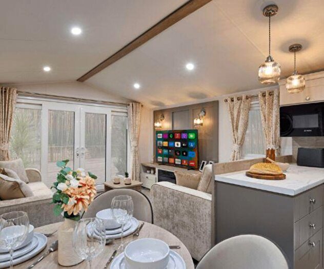3 Bedroom Park Home For Sale In Hoburne Cotswold, GL7