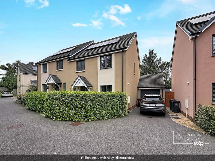 3 Bedroom Semi-Detached House For Sale In Sunnydale Close, Ivybridge, Devon, PL21
