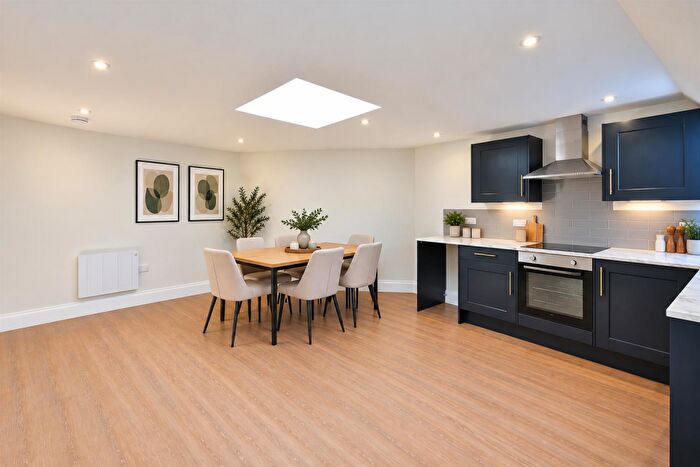 1 Bedroom Apartment To Rent In High Street, EN6