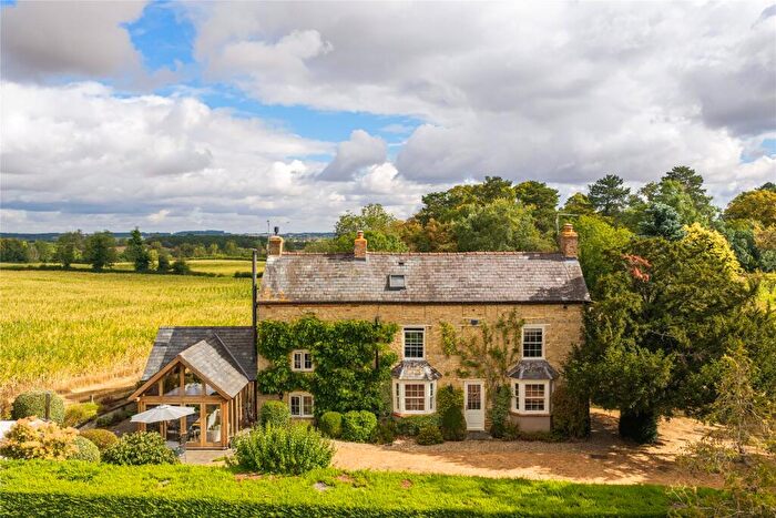 5 Bedroom Detached House For Sale In Tews End Lane, Paulerspury, Towcester, Northamptonshire, NN12